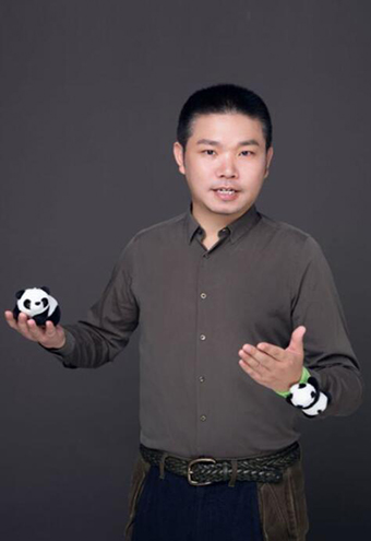 王榮 成都中國(guó)青年旅行社有限公司高級(jí)導(dǎo)游