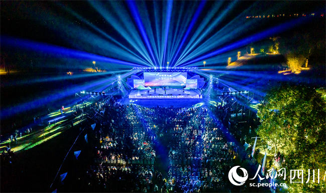 中鐵黑龍灘山水度假音樂(lè)會(huì)。張超攝