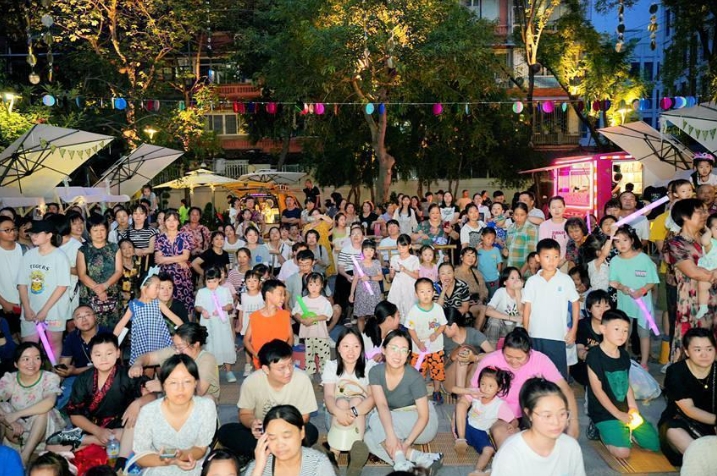 “席地而坐”音樂節(jié)現(xiàn)場。成都市武侯區(qū)玉林街辦供圖