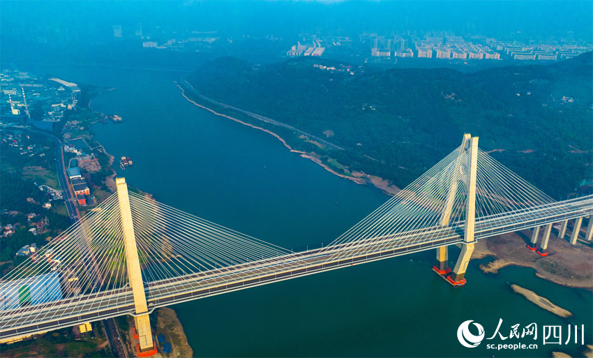 宜賓臨港長江公鐵大橋。莊歌爾攝