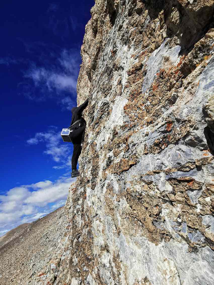 幫布勒項(xiàng)目物探工作現(xiàn)場(chǎng)。四川省自然資源廳供圖