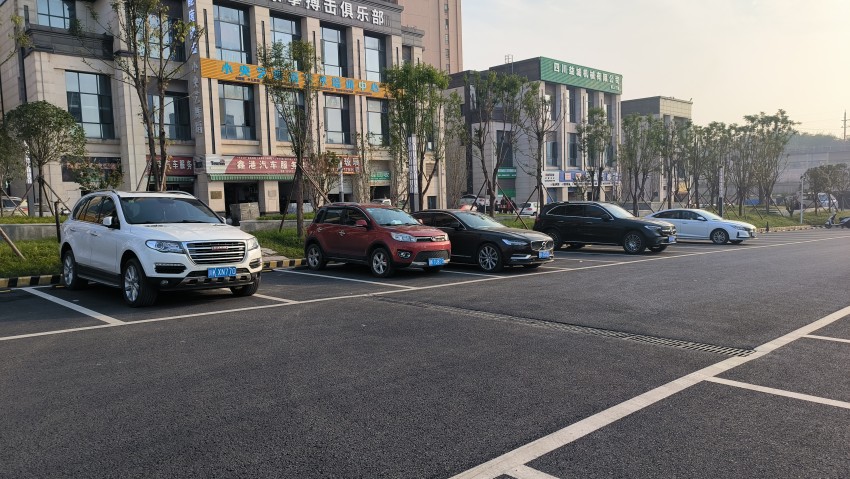 錦華都停車場。龔傲雪攝