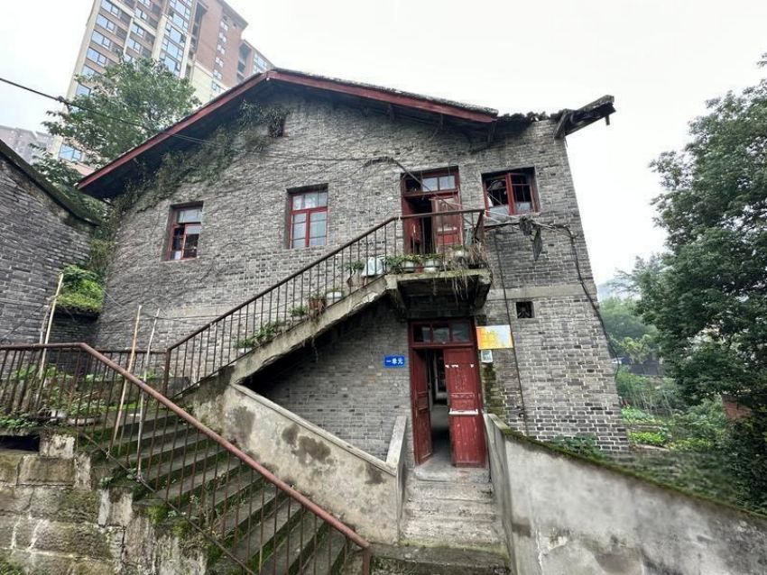 699號(hào)“筒子樓”。陳燁攝