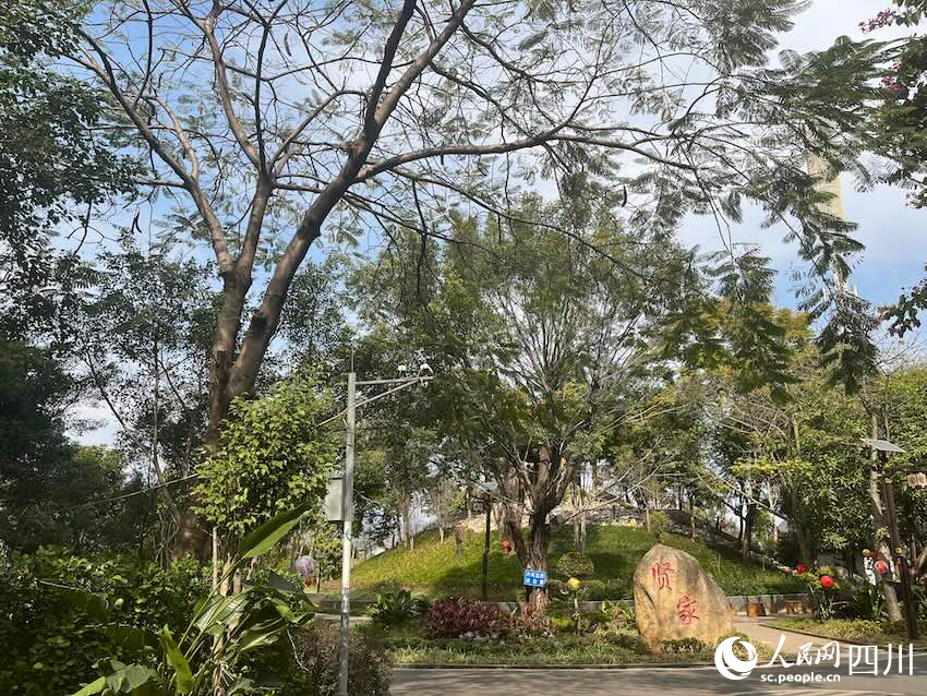 賢家村一隅。人民網(wǎng)記者郭瑩攝