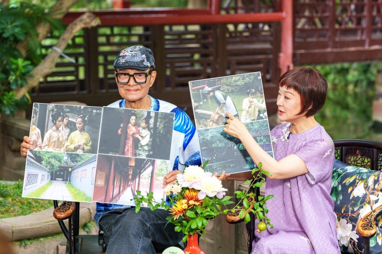王雪純與楊樹云探討87版《紅樓夢(mèng)》經(jīng)典場(chǎng)景。