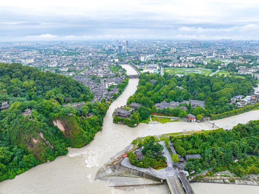 航拍都江堰。都江堰水利發(fā)展中心供圖