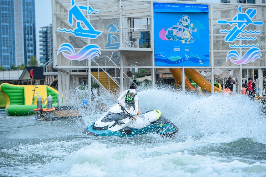 市民體驗世運項目。 成都世運會執(zhí)委會供圖