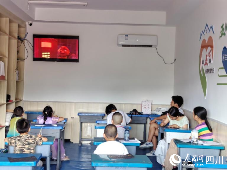 筍子溝村兒童愛心托管營。人民網(wǎng)記者 劉海天攝