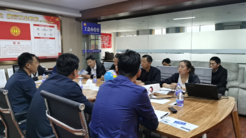 法治監(jiān)督中心工作人員走訪企業(yè)