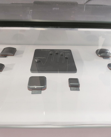 AI電子皮膚技術(shù)為機(jī)器人、醫(yī)療監(jiān)測等領(lǐng)域提供了新的解決方案。