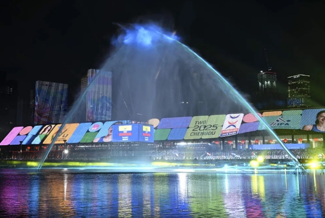 “天府之檐”數(shù)字屋頂。 新華社記者 孫凡越 攝