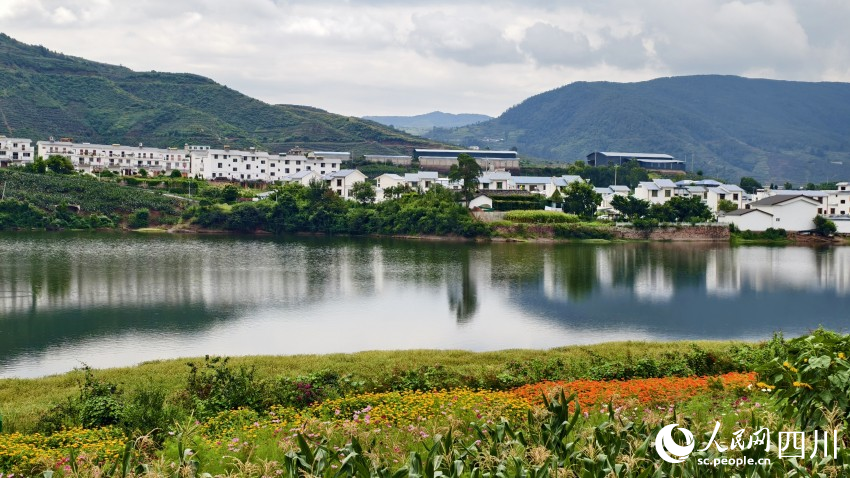 姜州花湖。人民網 趙祖樂攝