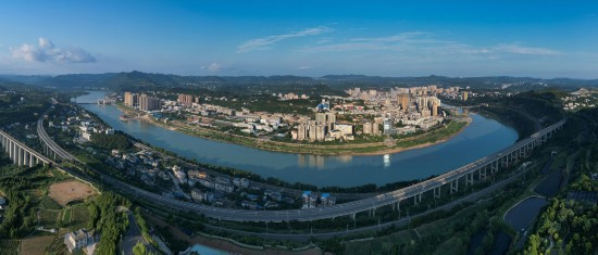 蒼溪縣城全景。蒼溪縣委宣傳部供圖